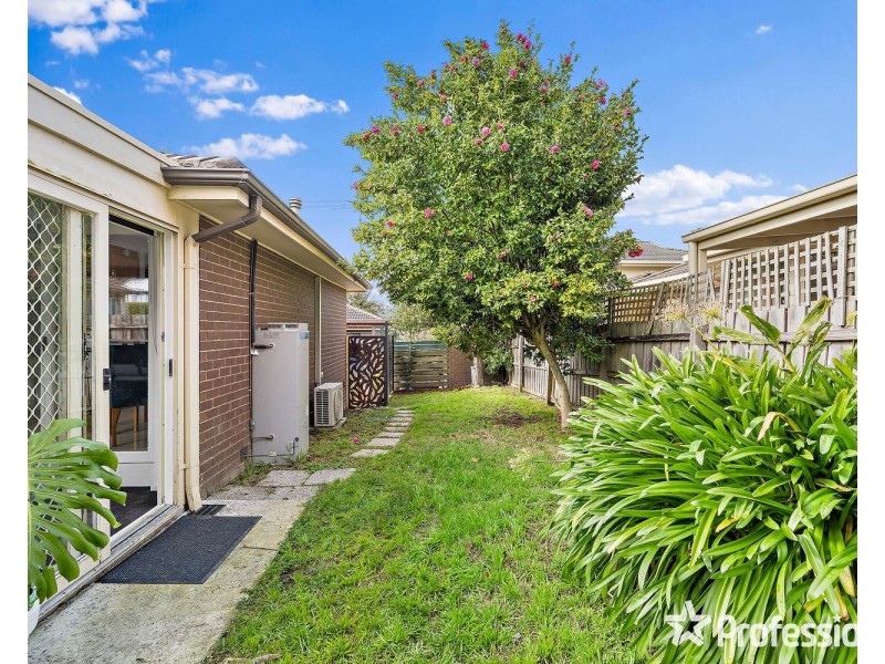 8/26 Lusher Road, Croydon VIC 3136