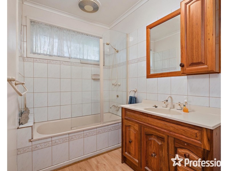 37 Old Kent Road, Mooroolbark VIC 3138