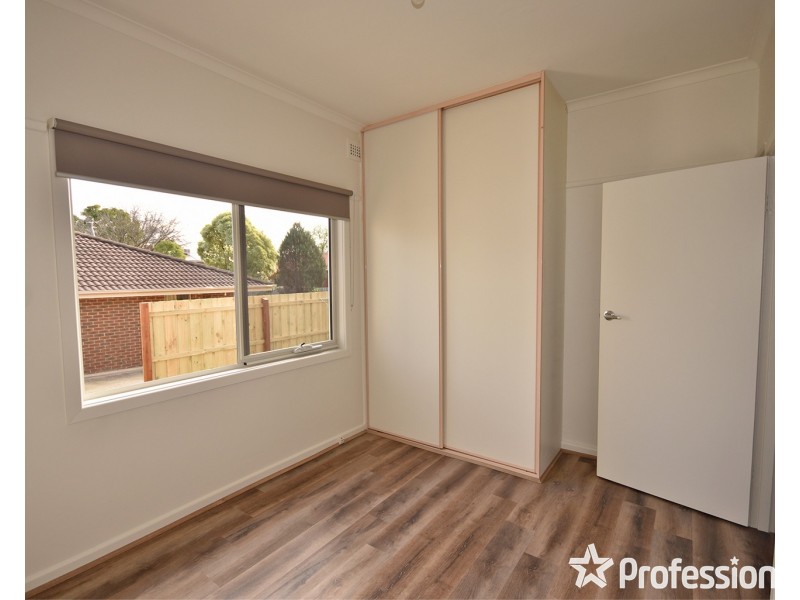 1/2 Colchester Road, Kilsyth VIC 3137