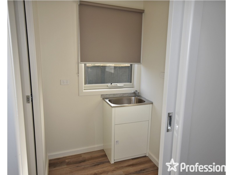 1/2 Colchester Road, Kilsyth VIC 3137