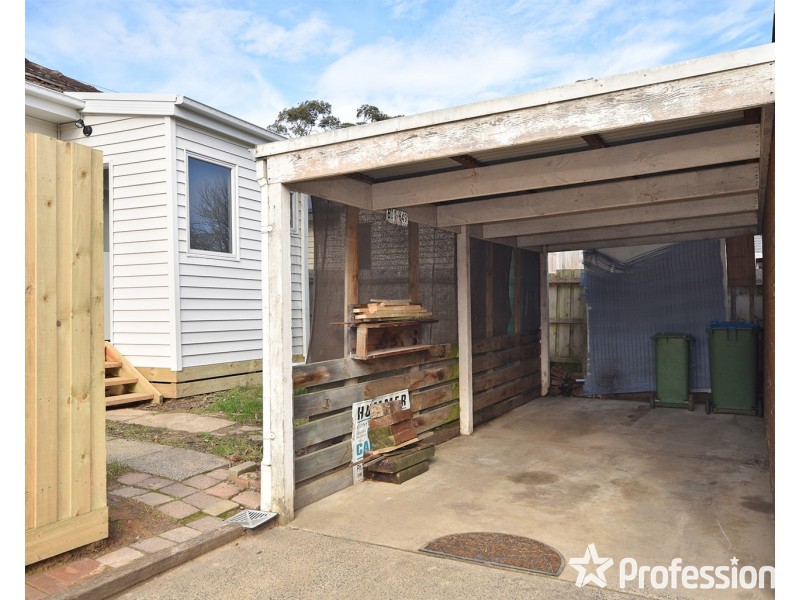 1/2 Colchester Road, Kilsyth VIC 3137