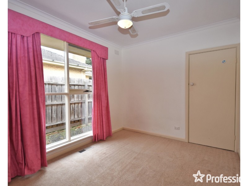 19 Shakespeare Avenue, Mooroolbark VIC 3138