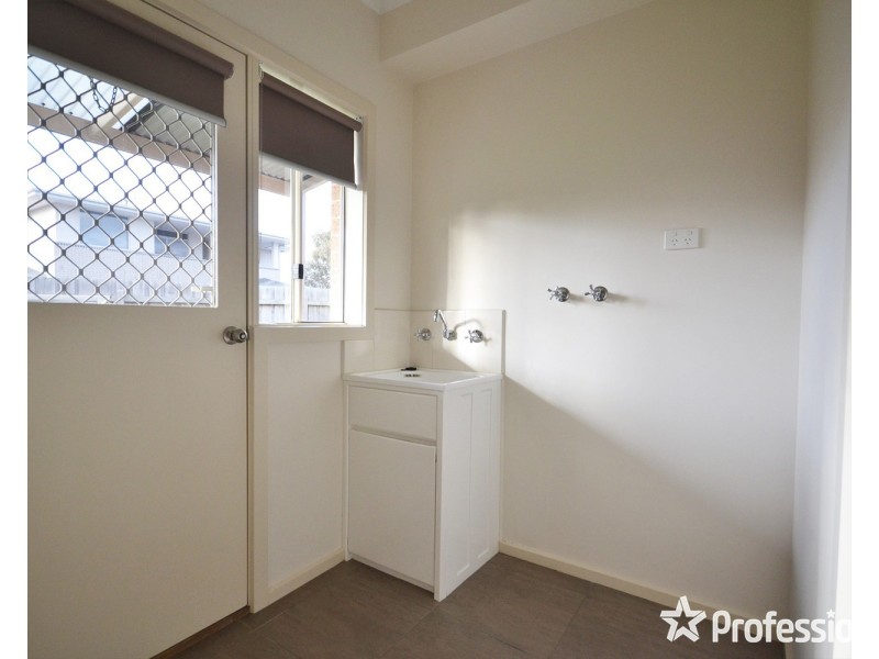 5/15-17 Manchester Road, Mooroolbark VIC 3138