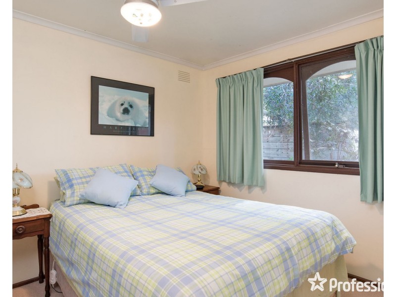 126 Esther Crescent, Mooroolbark VIC 3138