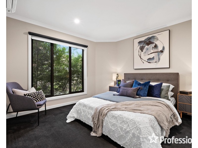 2 Brennan Close, Mooroolbark VIC 3138