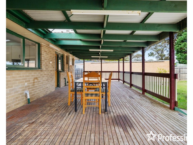 29  Mirang Avenue, Croydon VIC 3136