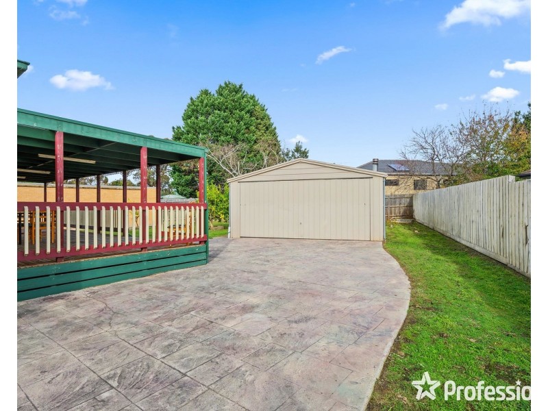 29  Mirang Avenue, Croydon VIC 3136