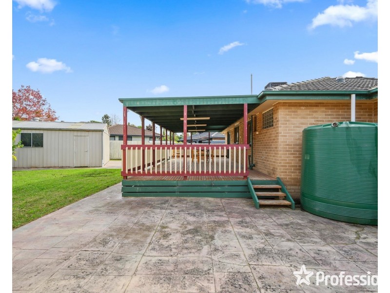 29  Mirang Avenue, Croydon VIC 3136