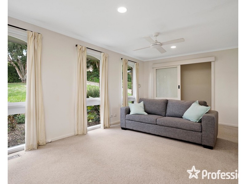 11 Turella Court, Mooroolbark VIC 3138