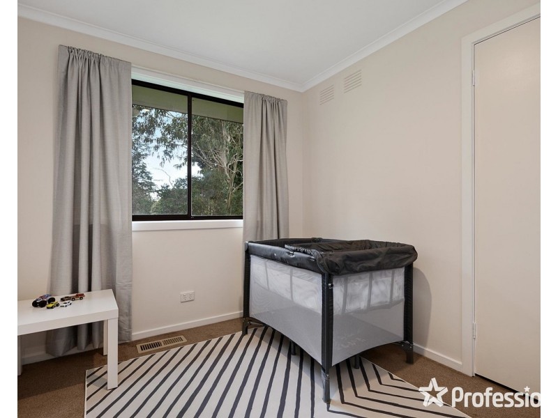 11 Turella Court, Mooroolbark VIC 3138