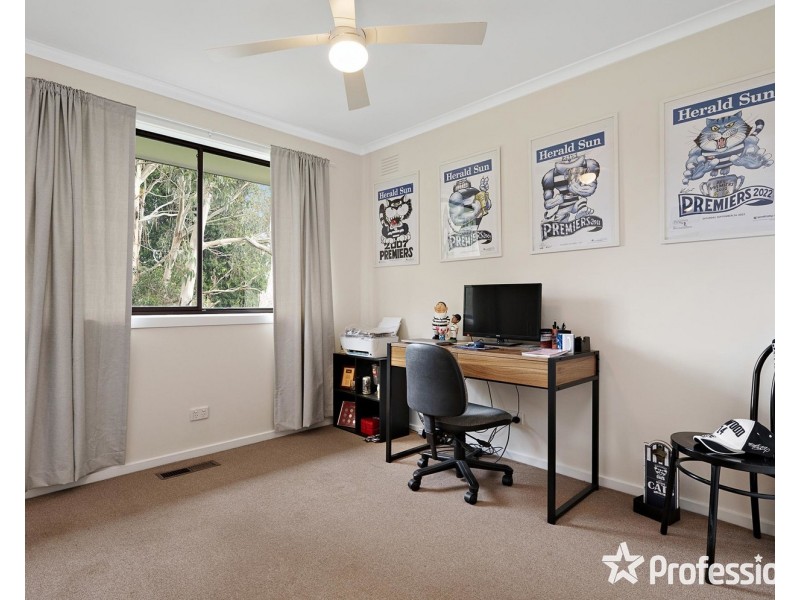 11 Turella Court, Mooroolbark VIC 3138