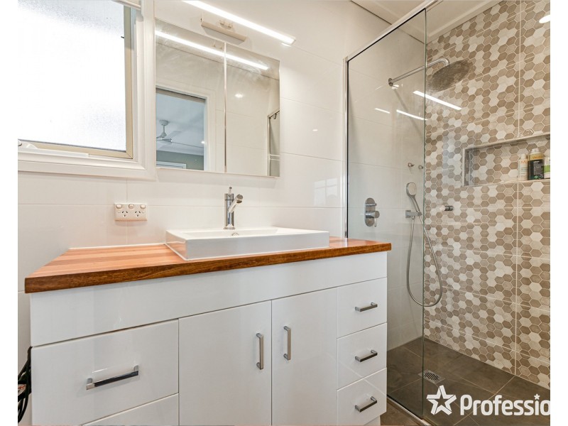 5 Westall Court, Mooroolbark VIC 3138