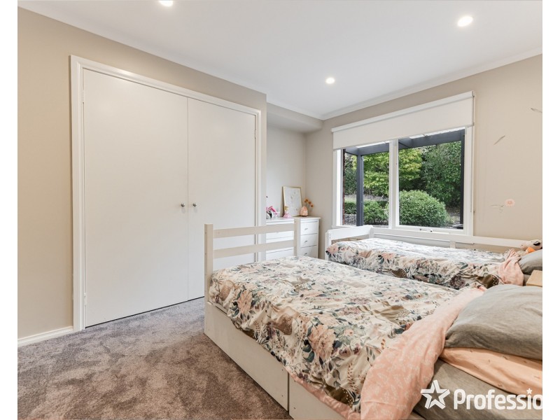 5 Westall Court, Mooroolbark VIC 3138