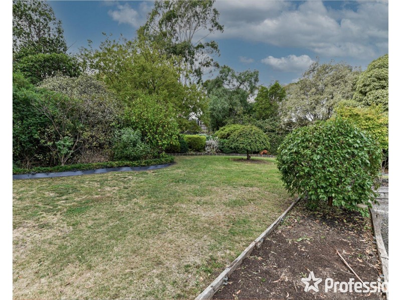 5 Westall Court, Mooroolbark VIC 3138