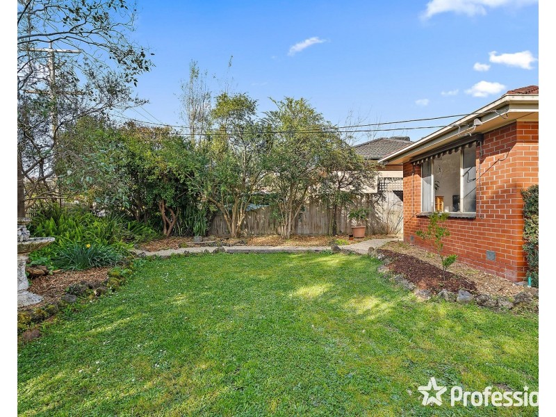10 Larbert Road, Mooroolbark VIC 3138