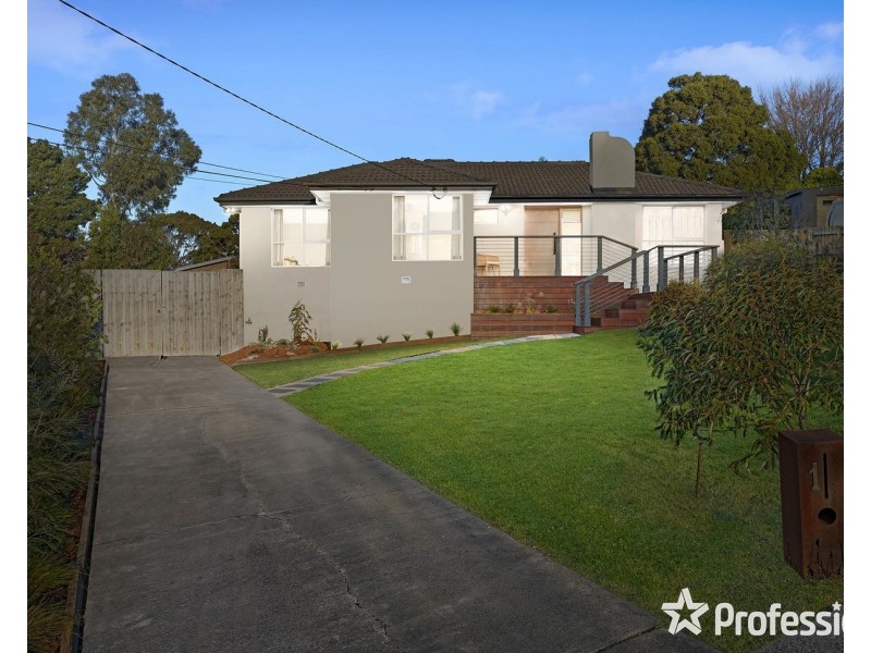 1 Eliot Court, Mooroolbark VIC 3138