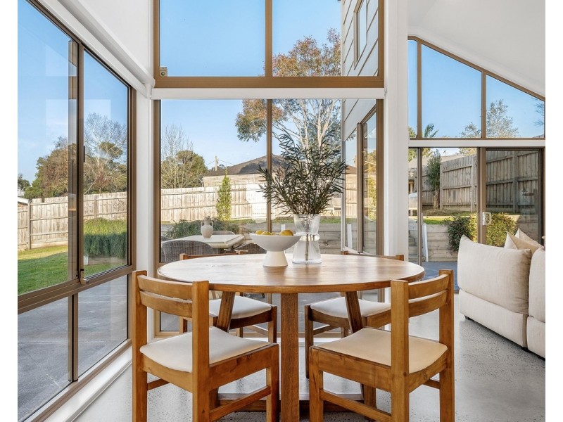 1 Eliot Court, Mooroolbark VIC 3138