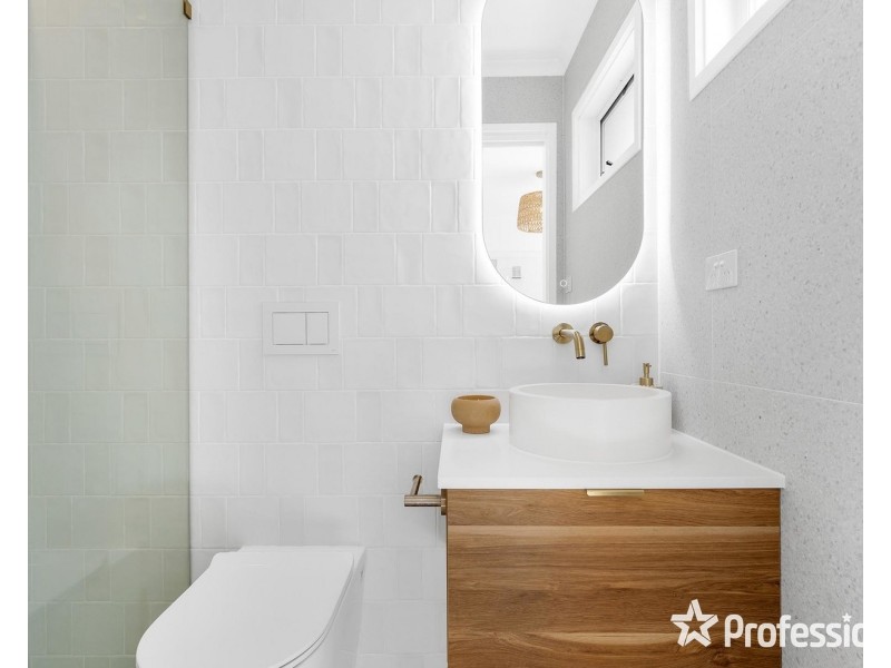 1 Eliot Court, Mooroolbark VIC 3138