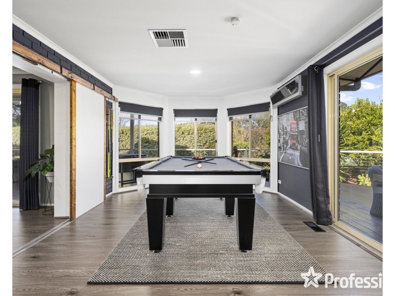 8 Paul Close, Mount Evelyn VIC 3796