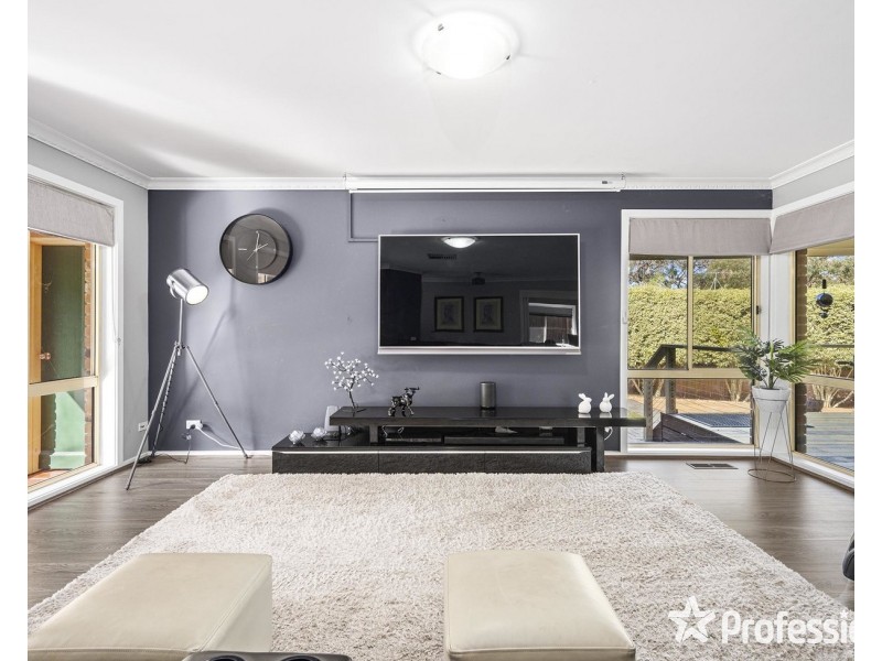 8 Paul Close, Mount Evelyn VIC 3796