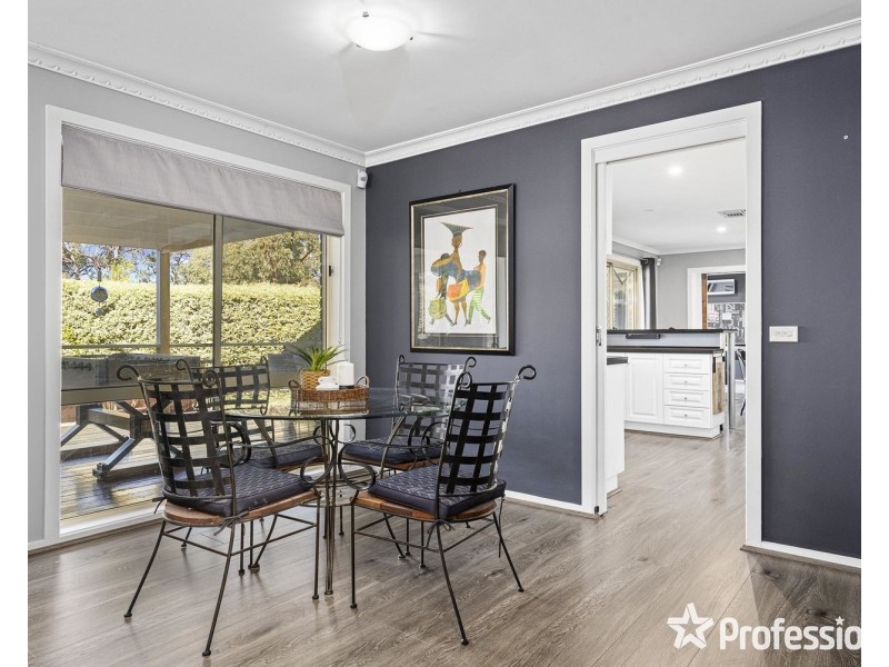 8 Paul Close, Mount Evelyn VIC 3796