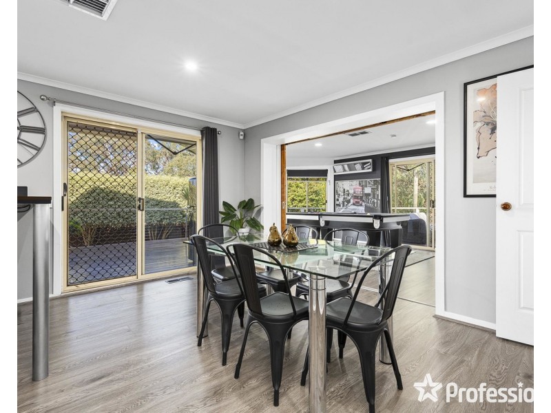 8 Paul Close, Mount Evelyn VIC 3796