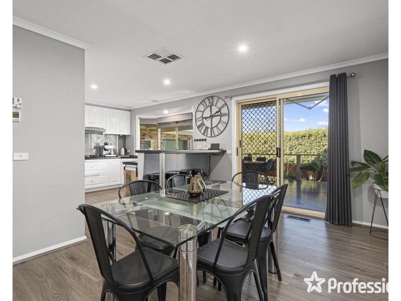 8 Paul Close, Mount Evelyn VIC 3796
