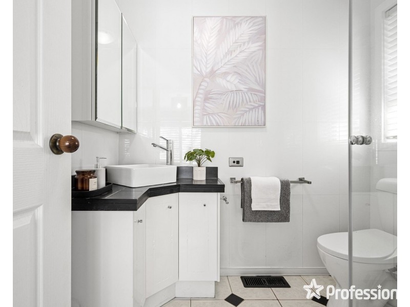 8 Paul Close, Mount Evelyn VIC 3796