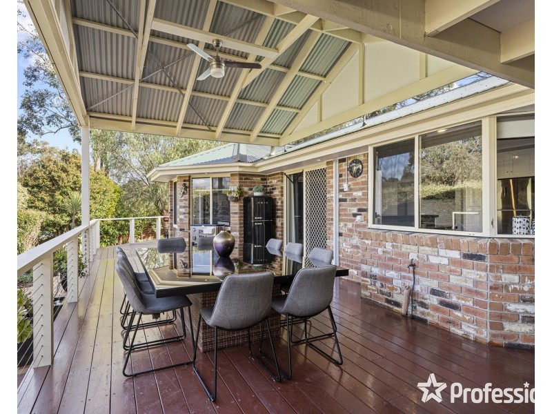 8 Paul Close, Mount Evelyn VIC 3796