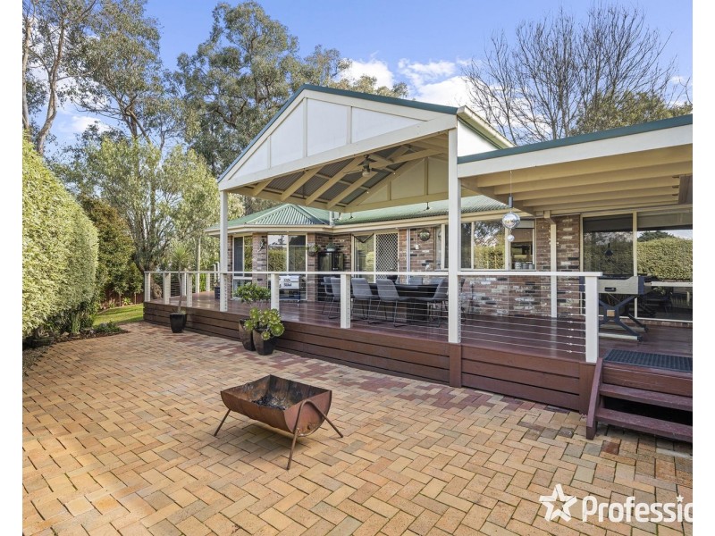 8 Paul Close, Mount Evelyn VIC 3796