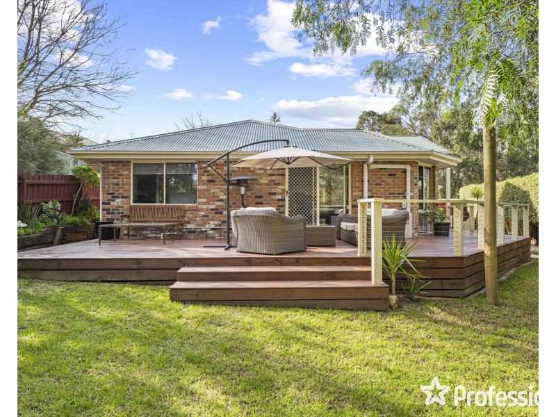 8 Paul Close, Mount Evelyn VIC 3796