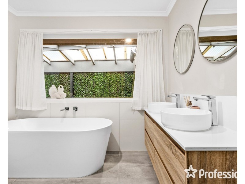 29 Glen Dhu Road, Kilsyth VIC 3137