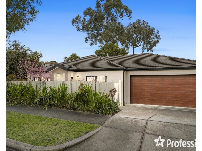 37 Lionel Crescent, Croydon VIC 3136