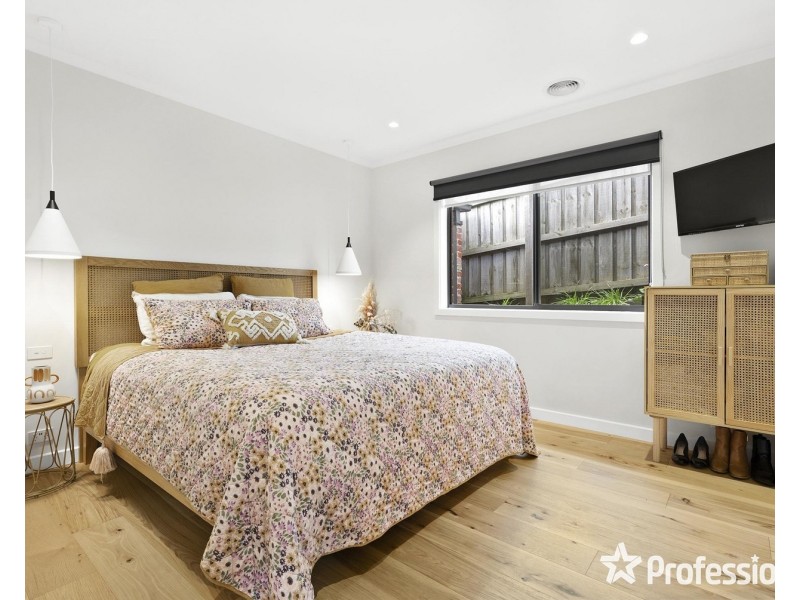2/36 Batterbee Drive, Mooroolbark VIC 3138