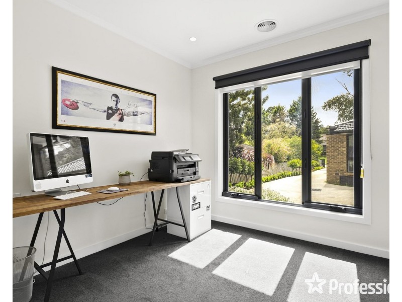 2/36 Batterbee Drive, Mooroolbark VIC 3138