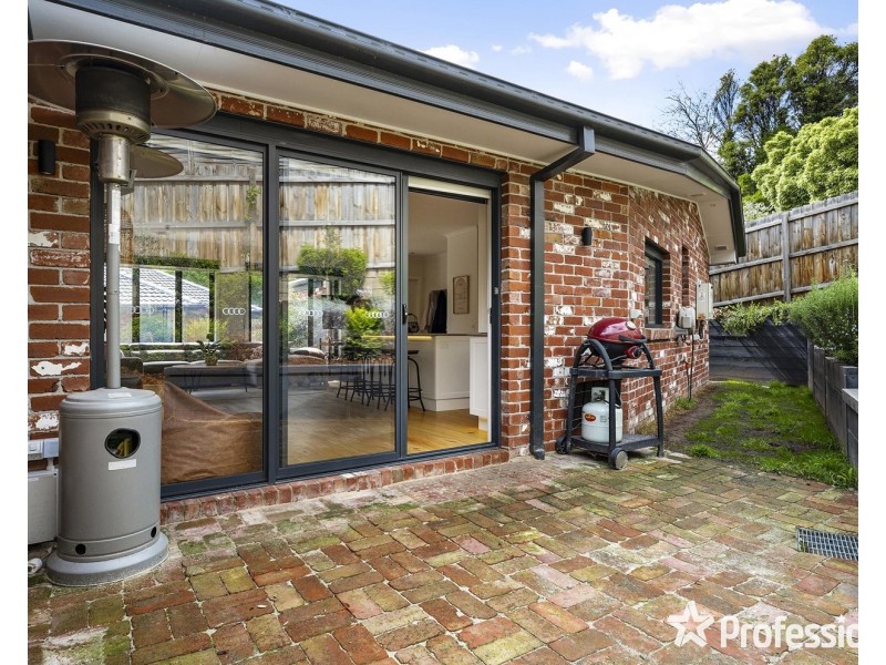 2/36 Batterbee Drive, Mooroolbark VIC 3138