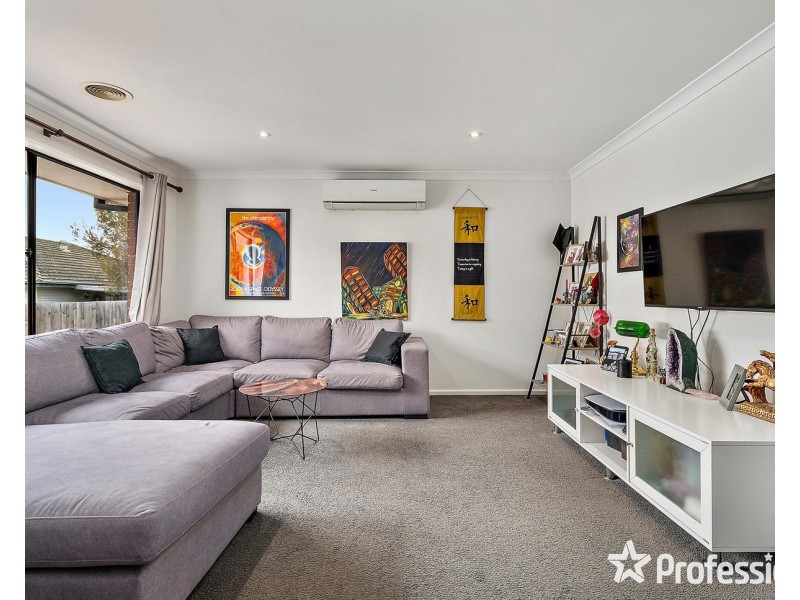 8a Neville Street, Mooroolbark VIC 3138