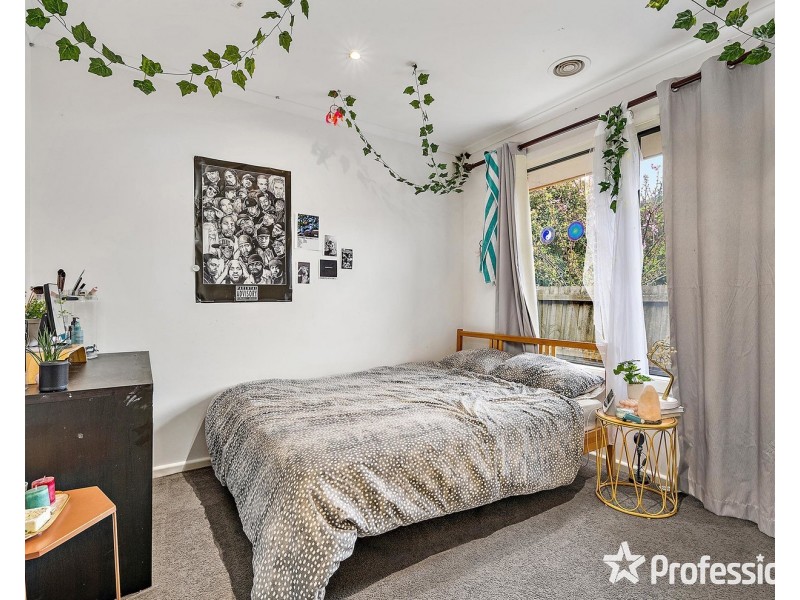 8a Neville Street, Mooroolbark VIC 3138