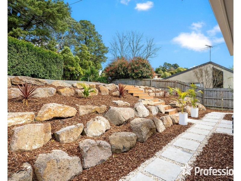 17-19 Banksia Street, Montrose VIC 3765