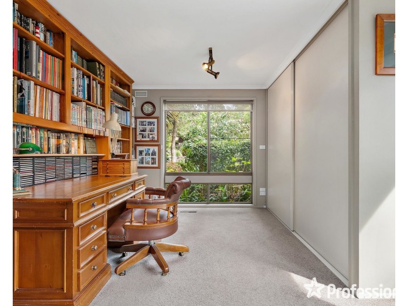 19 Stradbroke Road, Montrose VIC 3765