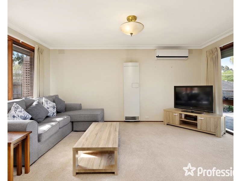 7 Nambour Drive, Mooroolbark VIC 3138