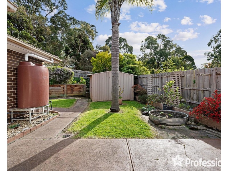 7 Nambour Drive, Mooroolbark VIC 3138