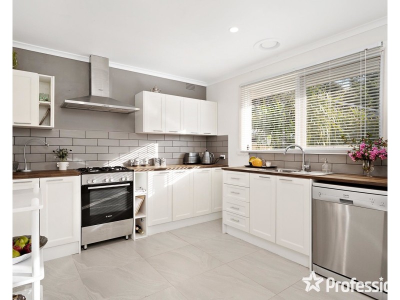 68 Cherylnne Crescent, Kilsyth VIC 3137