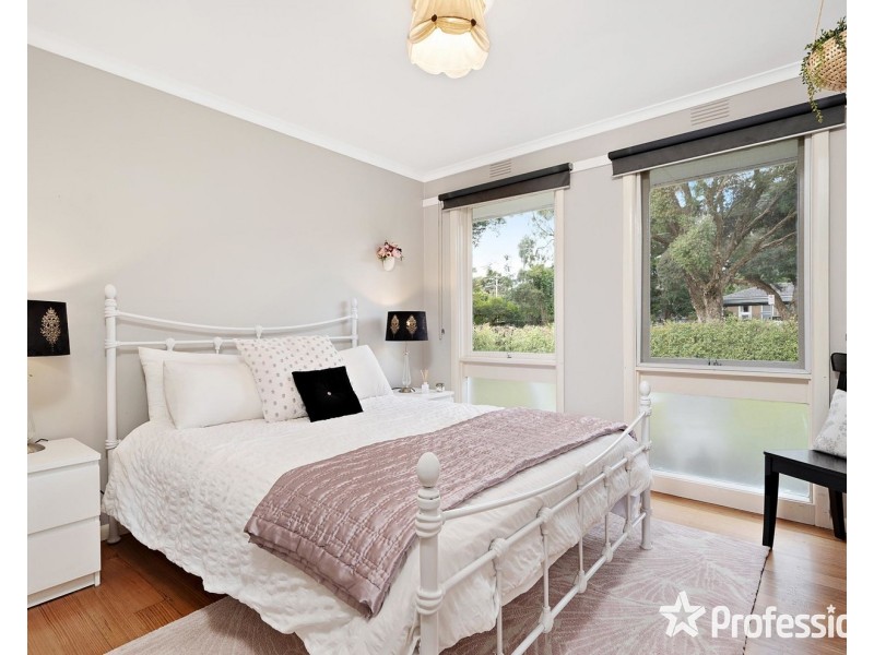 68 Cherylnne Crescent, Kilsyth VIC 3137