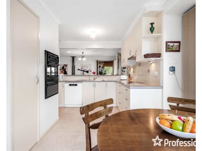 114 Lakeview Drive, Lilydale VIC 3140