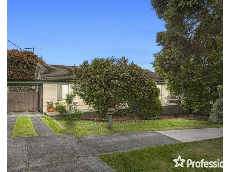 9 Carawa Street, Mooroolbark VIC 3138