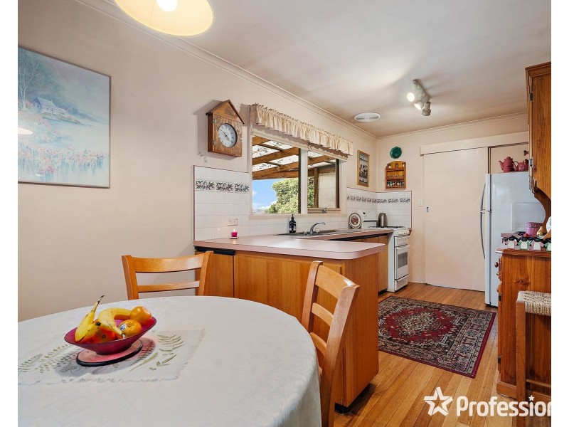 9 Carawa Street, Mooroolbark VIC 3138