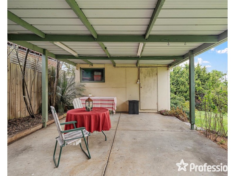 9 Carawa Street, Mooroolbark VIC 3138