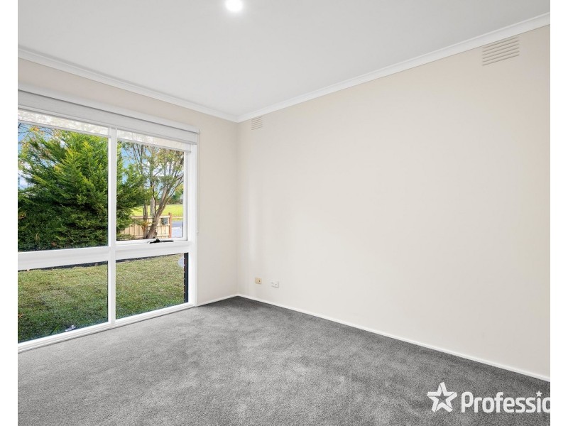 7 Black Springs Road, Chirnside Park VIC 3116