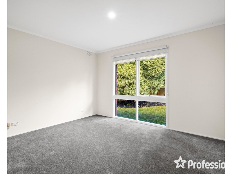 7 Black Springs Road, Chirnside Park VIC 3116